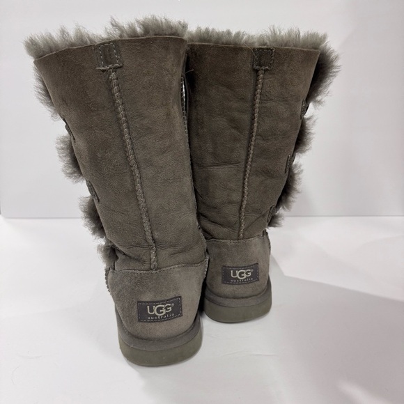 UGG Youth Bailey Button down Boot - Picture 2 of 8